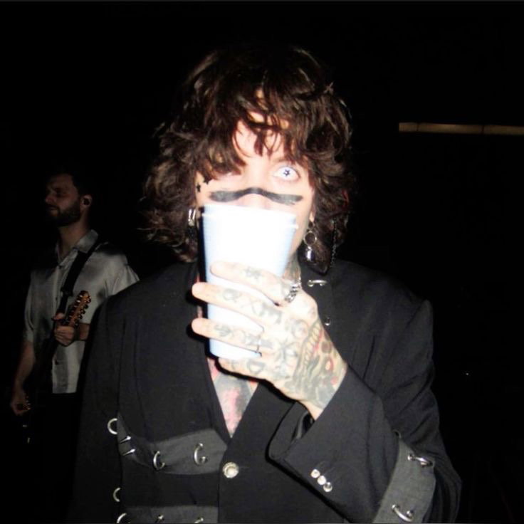 oliver sykes 
