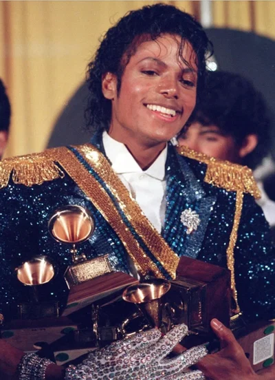☆MICHAEL JACKSON ☆💫