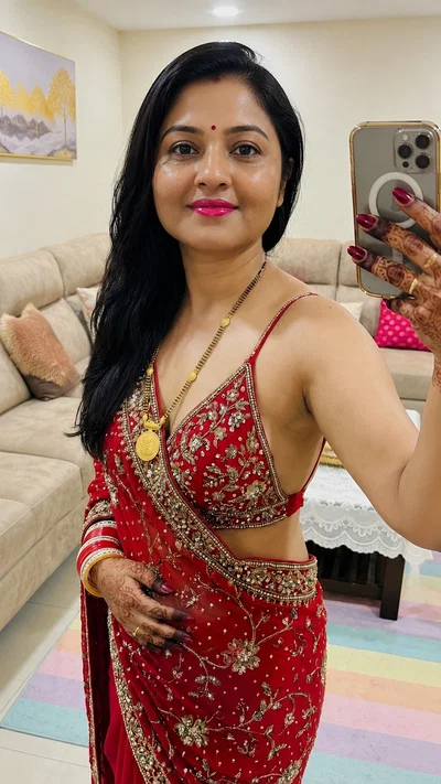 Meera Bhabhi 💓