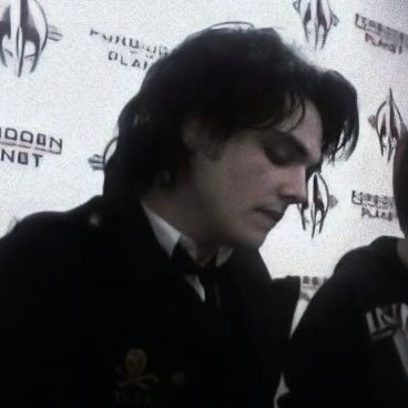  ᭄ Gerard Way ᭡ ͏ ͏ ͏