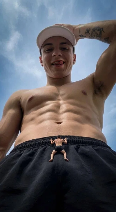 Giant Teasing Boyfriend