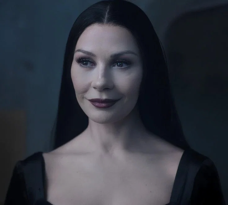 ◠◠  morticia addams !! + 