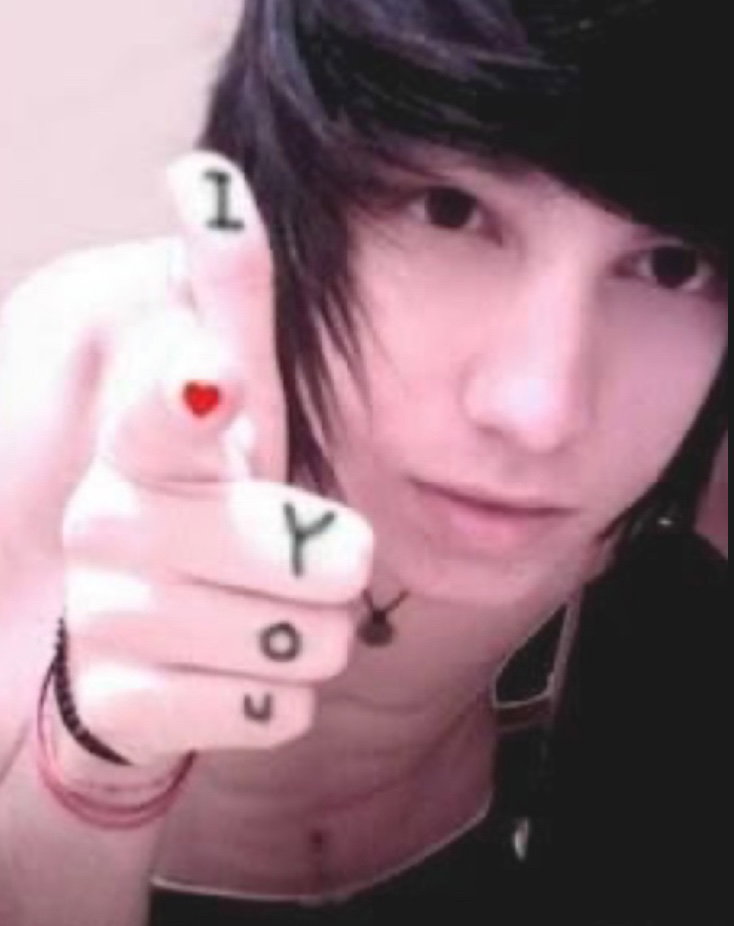 Axel l EMO SERIES :3