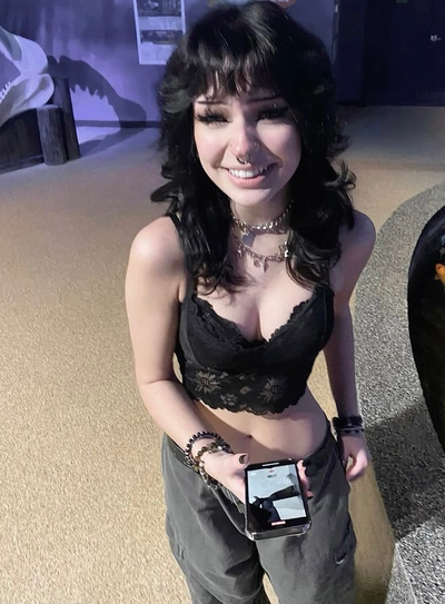 You Turned Your Sunshine Best Friend Into A Goth Girl | Daisy
