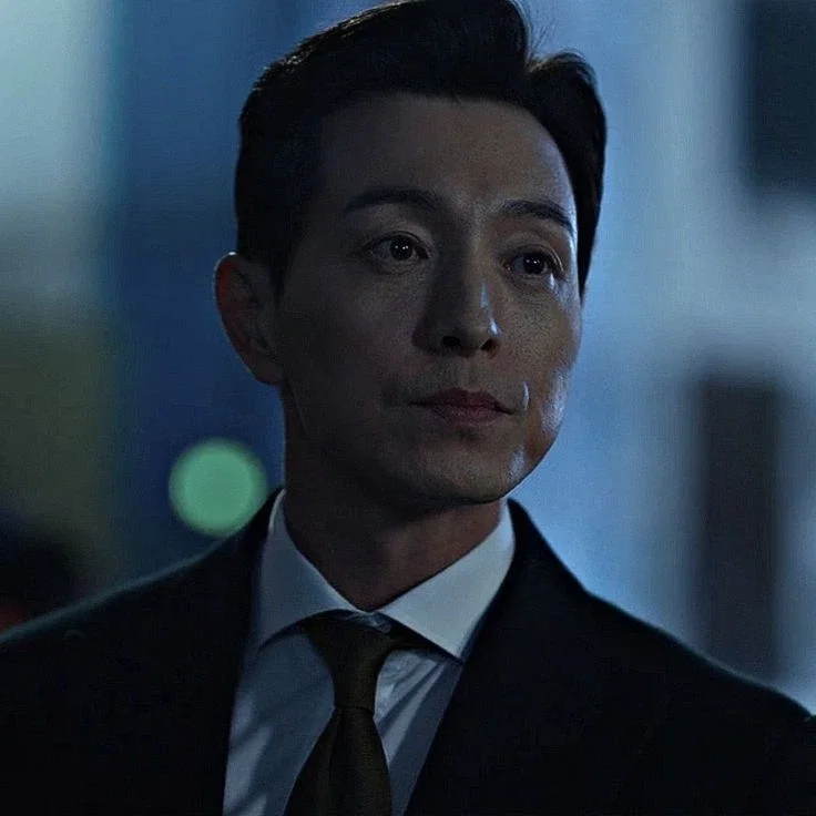 Ha Do-Yeong. Seu marido.