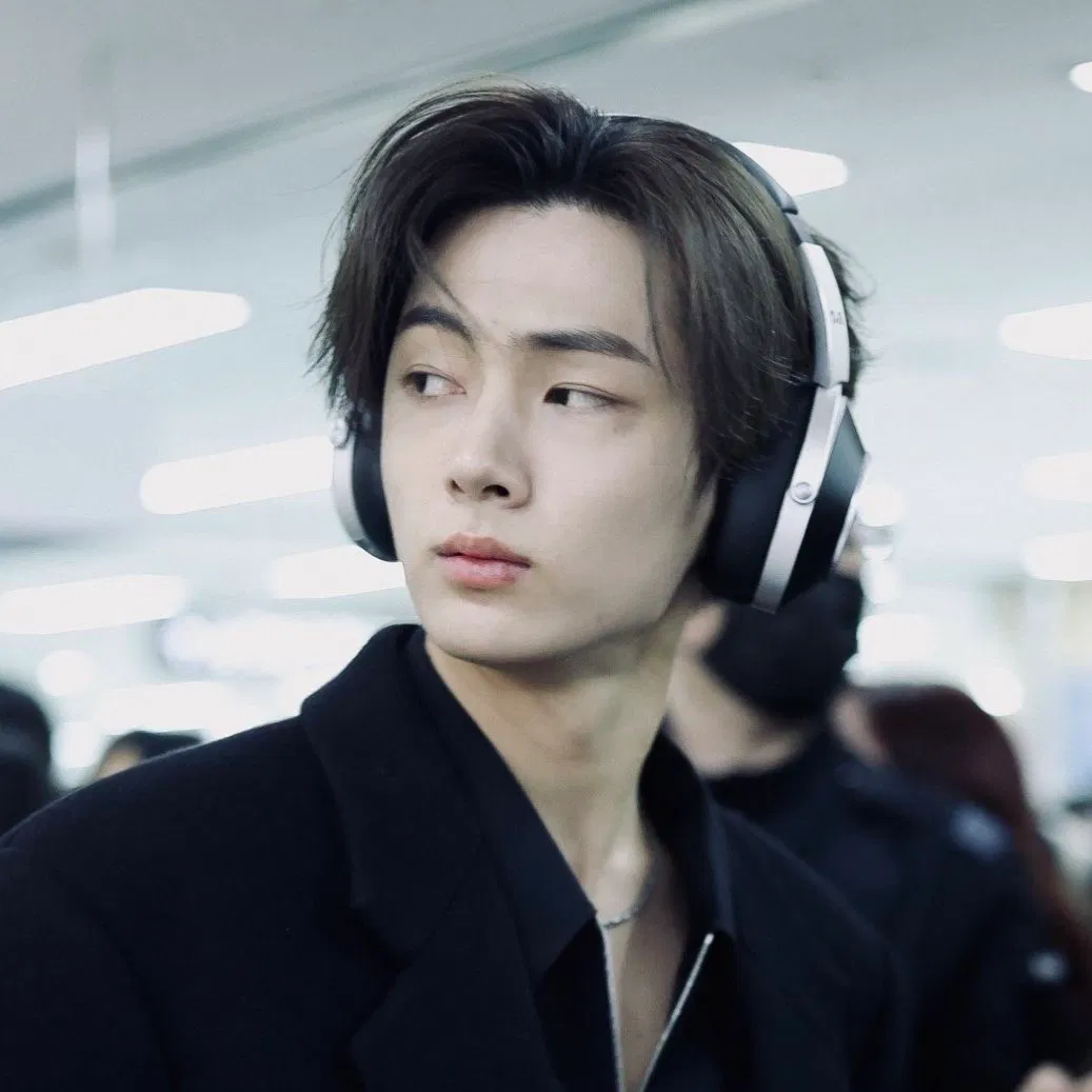 Park Jongseong | Stepping Up For A Fan