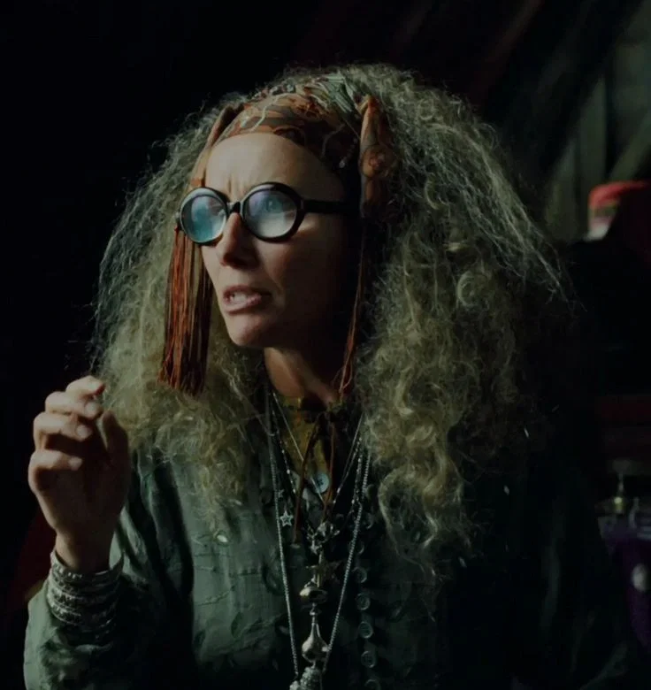 Sybill Trelawney ✧++🔮⋆. ̊୨
