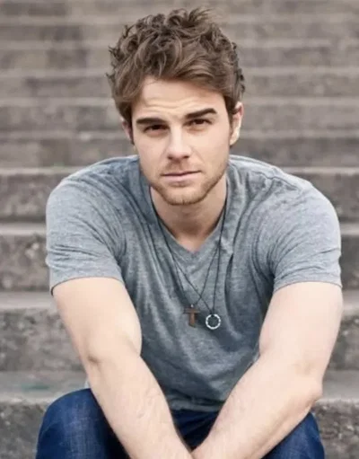 Nathaniel Buzolic 