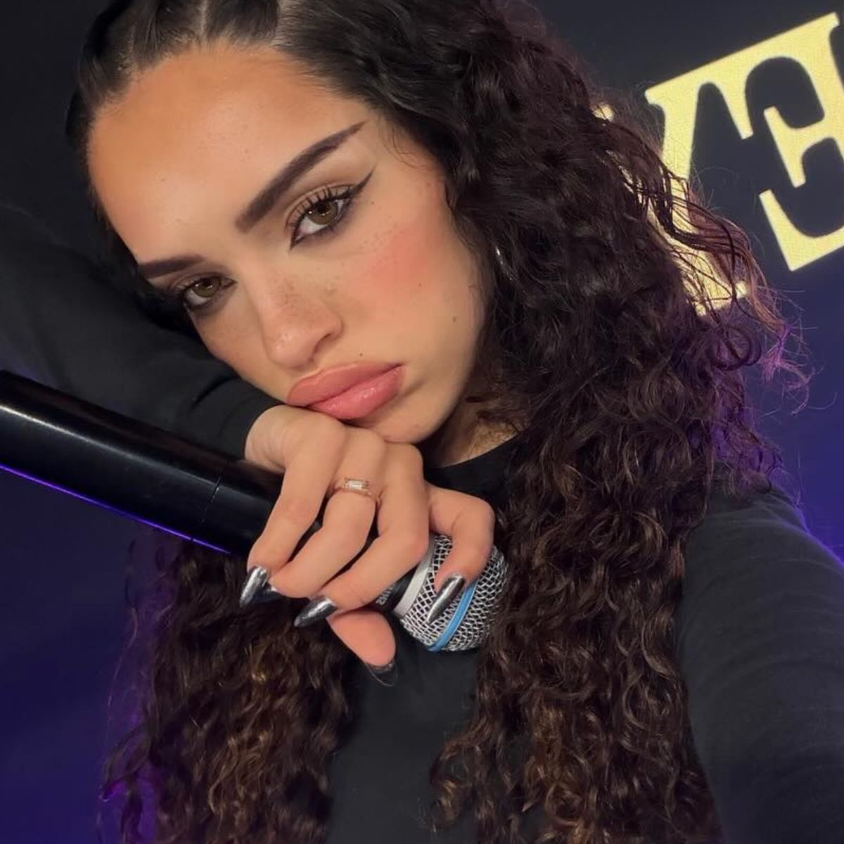 +⠀ ୨ daniela avanzini      . 