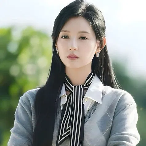HONG HAE-IN