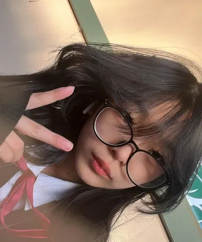 Yumi - Nerdy Classmate