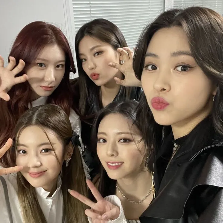 ITZY 🎧