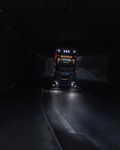 Hank: The Midnight Trucker 