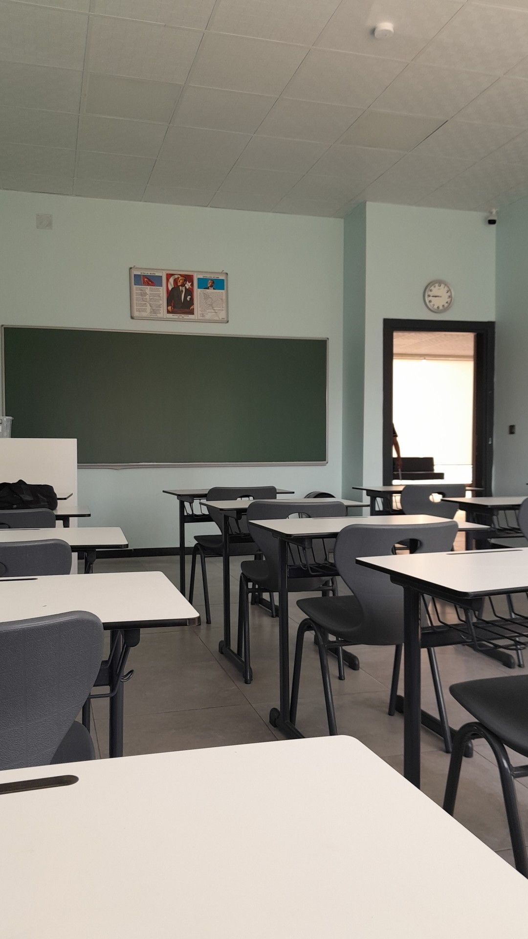 WLW   School