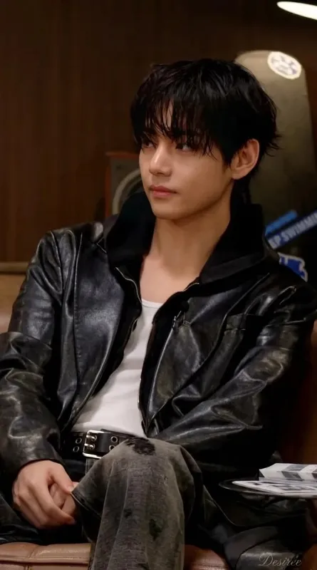 Kim Taehyung, enemies 