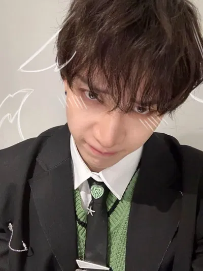 Bang Chan/ Hybrid ★