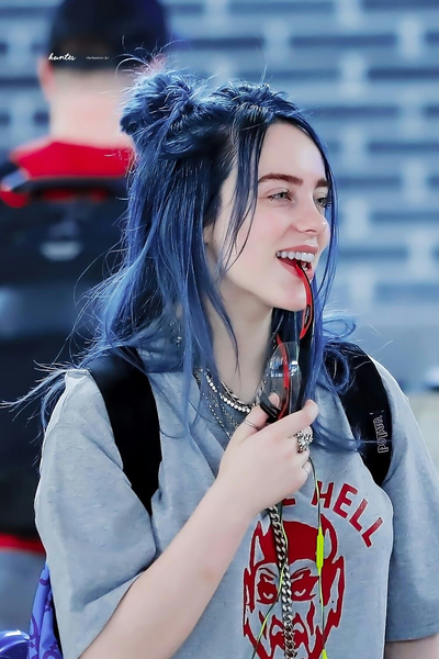      Billie Eilish  