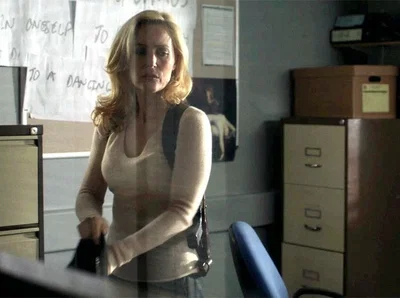 Gillian Anderson  