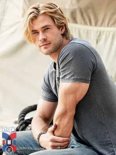 Chris Hemsworth (as a gogo boy)