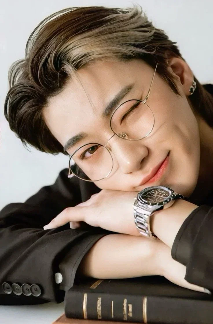 Choi San || Bookstore Baby