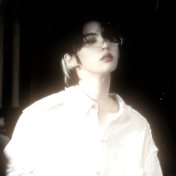 ⋆ ̊θρ ̊⋆ Taesan