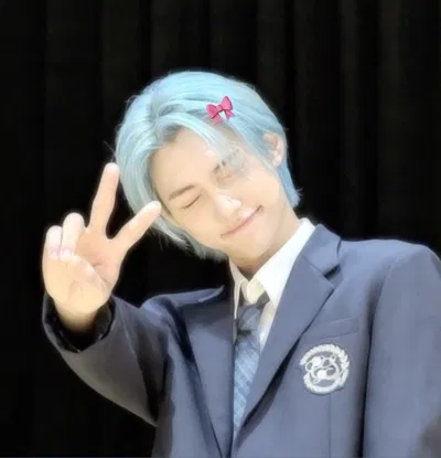Lee Felix 𓈒 ׂ ۫