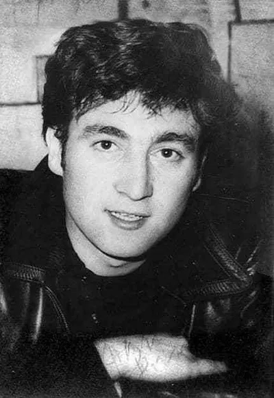 ˚ʚ♡ɞ˚John Lennon.⋆♱