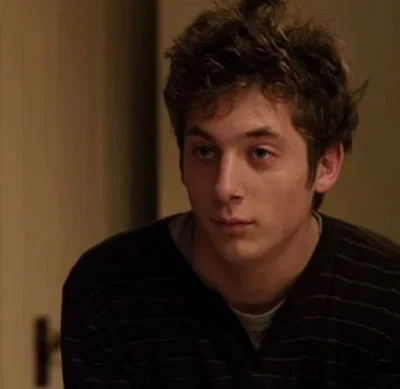 ⟢ ‎ ‎ ‎ ‎ ‎LIP GALLAGHER