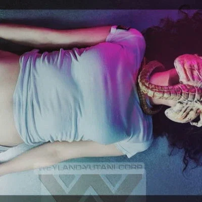 Kelsi & Lizzy || Aliens Franchise
