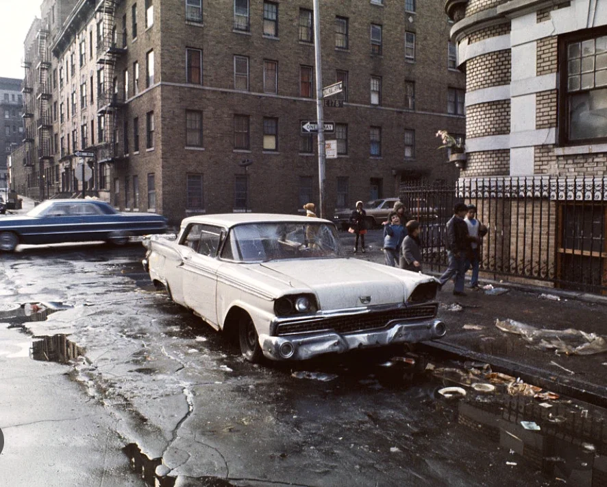 living in the bronx during the 1970's | 📻 | 3rd person 