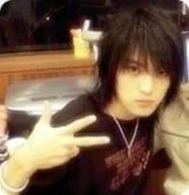 Jackson || Emo boy roommate