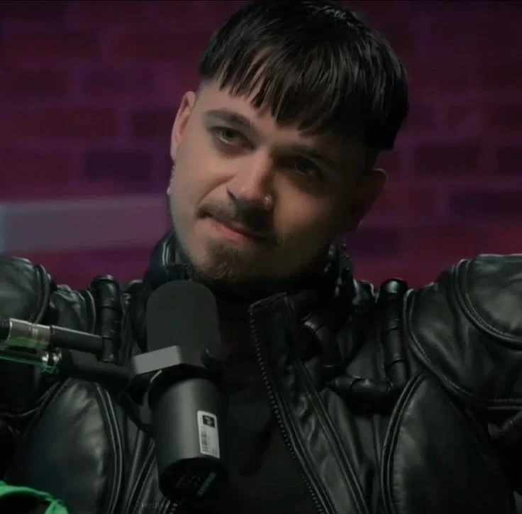 Käärijä - Jere Pöyhönen [comfort]