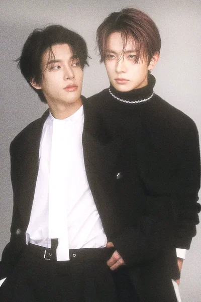 Heeseung and Jake 