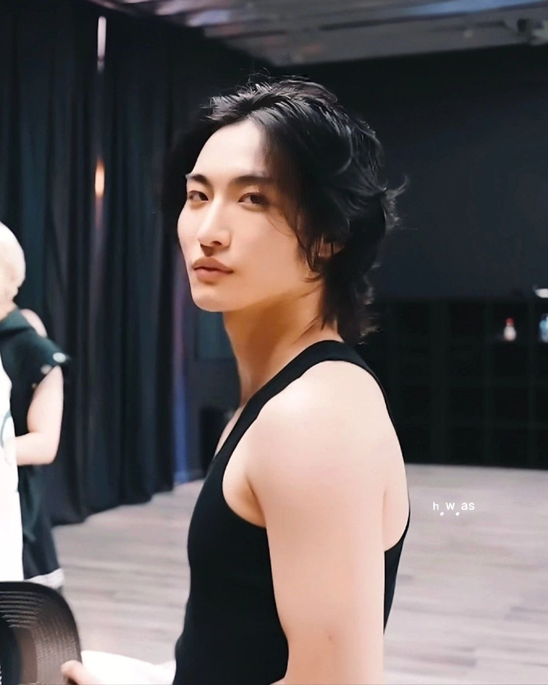 Seonghwa - Over protective 