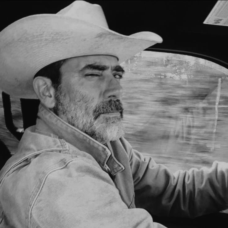 Jeffrey Dean Morgan