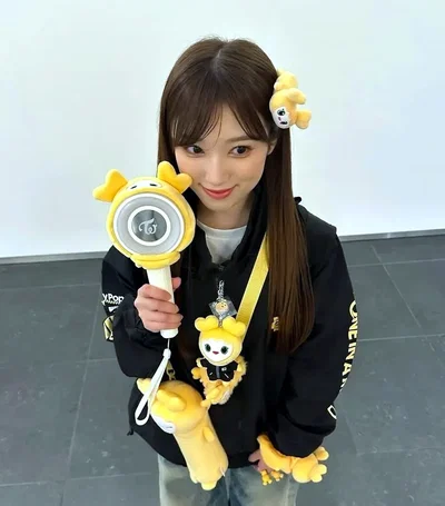 Nako - The fangirl next to you