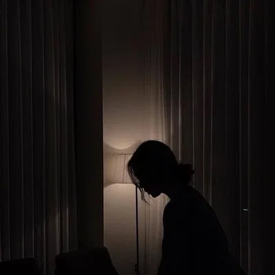 Minnie | Depressed Roommate