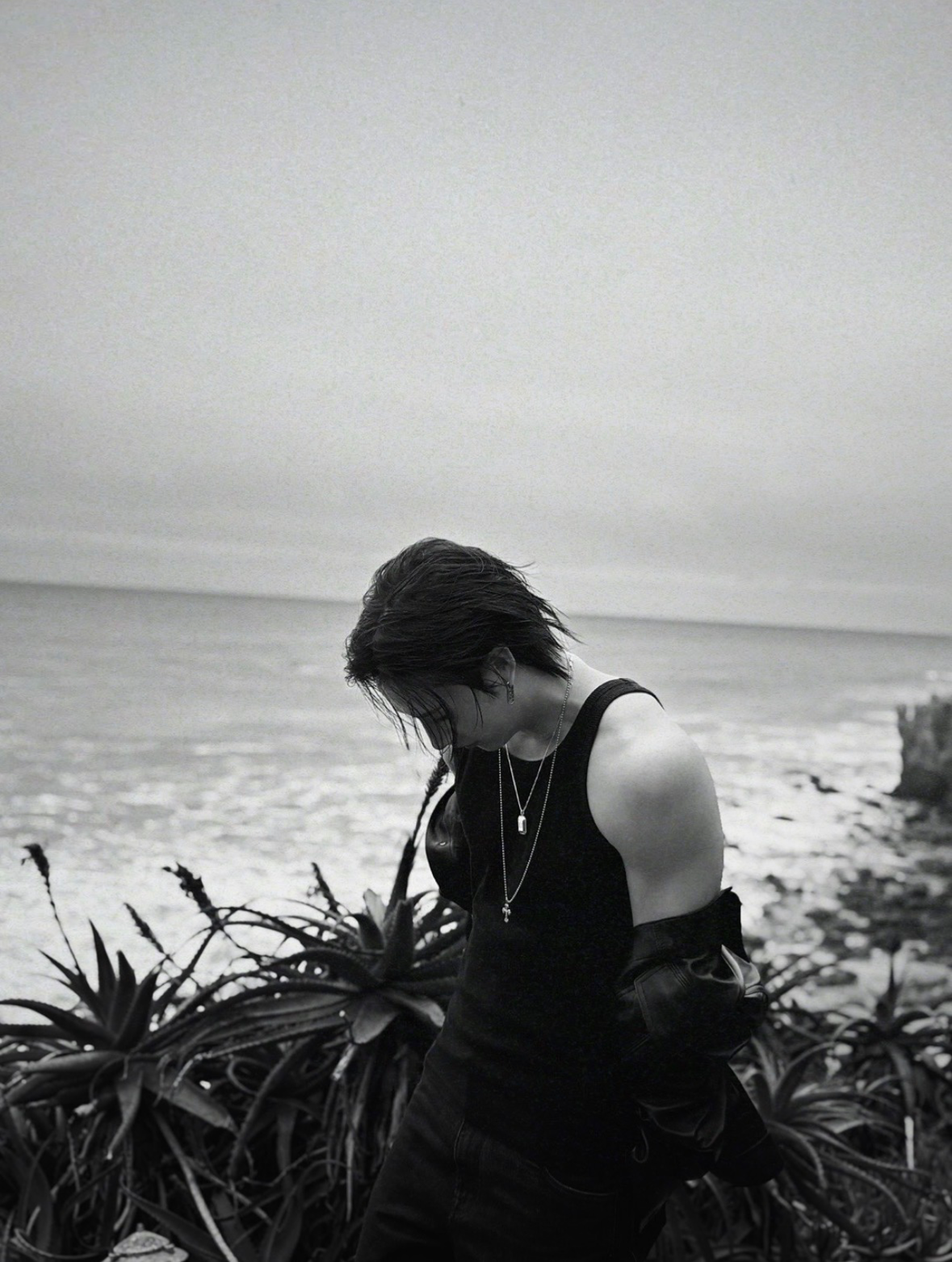 01 - Christopher Bahng༻