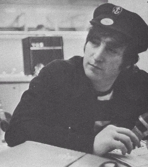 ࿐ ࿔*:・゚John Lennon 
