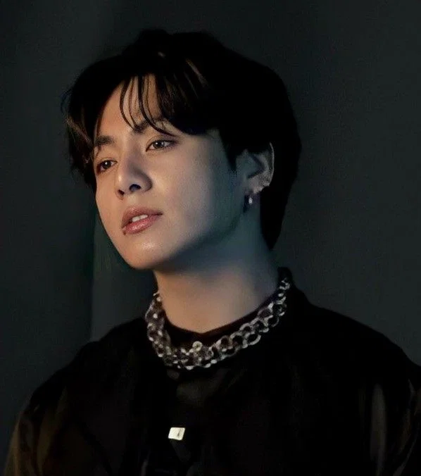 JUNGKOOK | SENIOR 