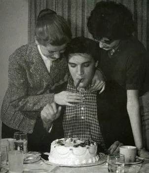 Elvis Presley 