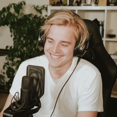 MATTHYAS HET LAM