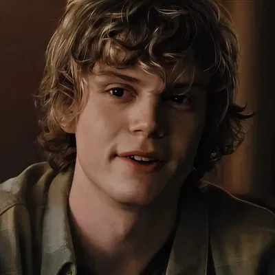 Tate Langdon