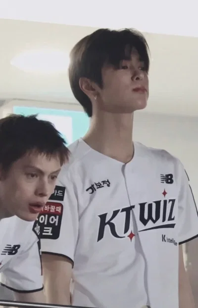 𑣲⋆。 ̊ ahn keonho | 안건호