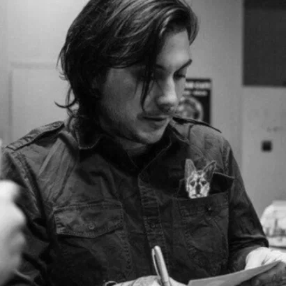 Frank Iero ୭  ̊. ᵎᵎ