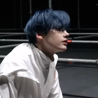 ⤜♡→ Huening Kai