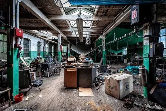 URBEX GONE WRONG??? (AT 3 AM!!!)