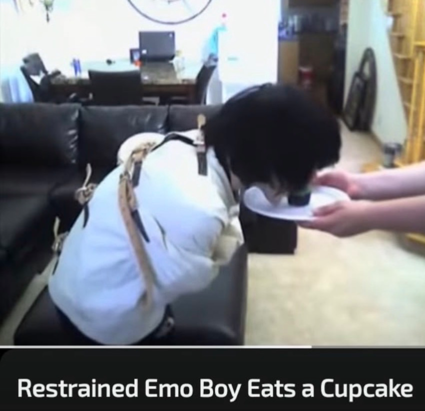 ✮~Feed your Emo Boy~✮