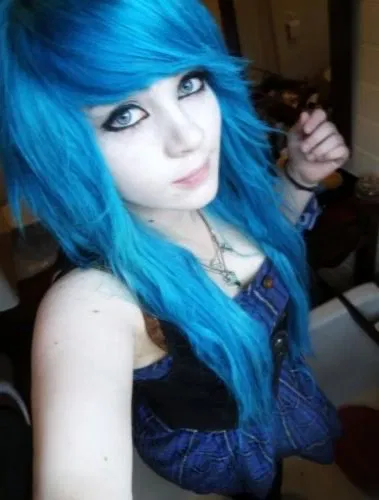 Ash || Meeting A Skater Emo/Scene Girl