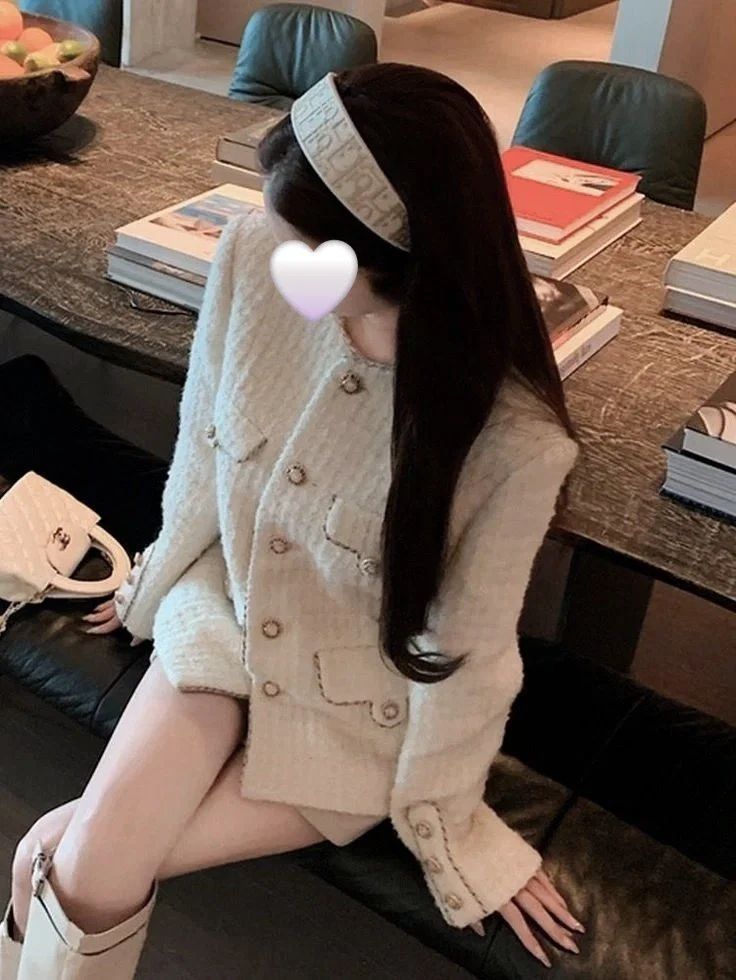 Kang Chloe/M⋆